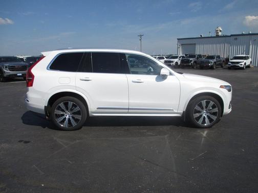 2024 Volvo XC90 B6 Ultimate Bright Theme 7-Seater