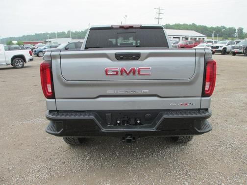 2025 GMC Sierra 1500 AT4X