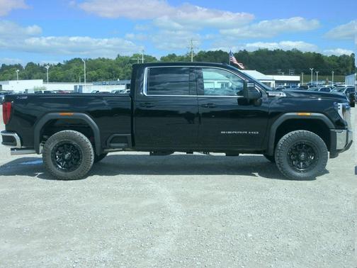 2025 GMC Sierra 2500 SLE