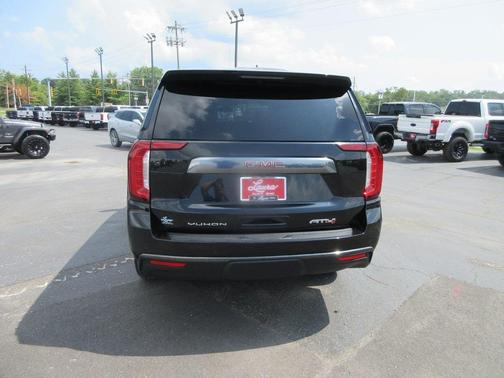 2022 GMC Yukon XL AT4