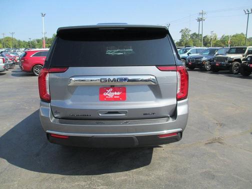 2022 GMC Yukon XL SLT