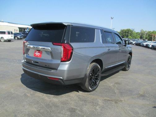 2022 GMC Yukon XL SLT