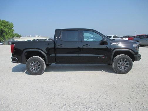 2025 GMC Sierra 1500 AT4X