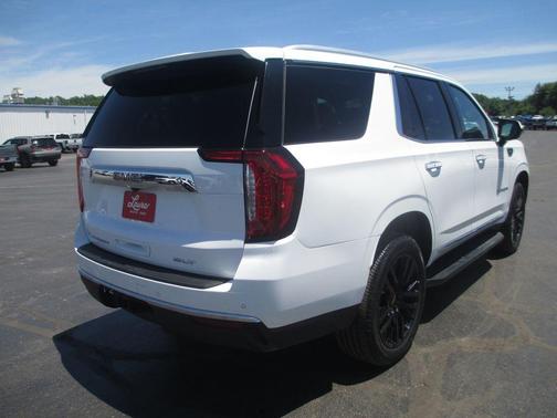 Summit White 2023 GMC Yukon SLT