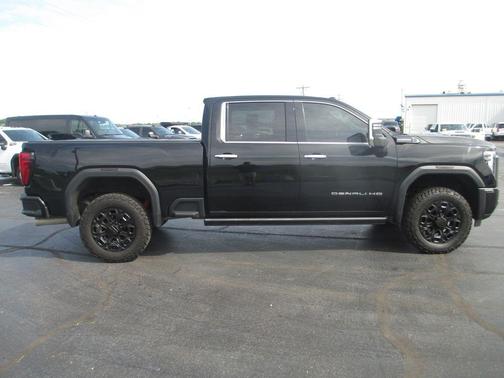 Onyx Black 2024 GMC Sierra 2500 Denali Ultimate