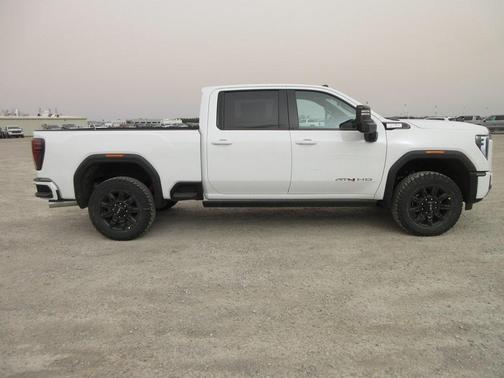 2025 GMC Sierra 2500 AT4