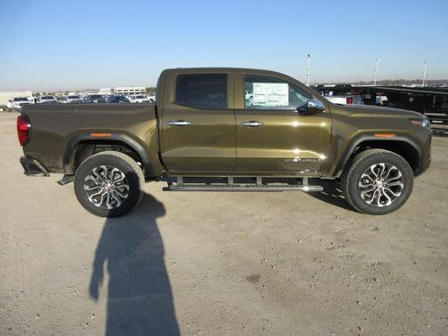 2025 GMC Canyon Denali