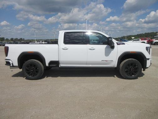 2026 GMC Sierra 3500 AT4