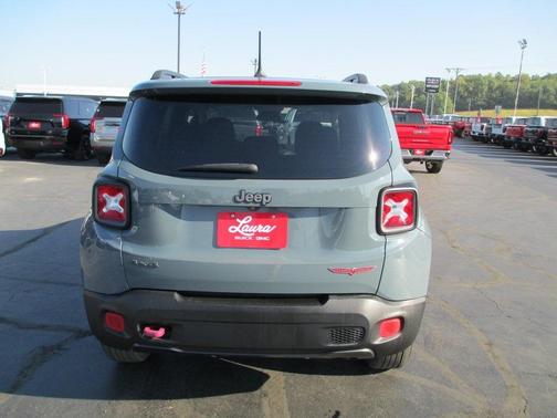 2017 Jeep Renegade Trailhawk