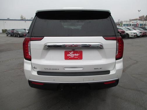 2022 GMC Yukon XL SLT