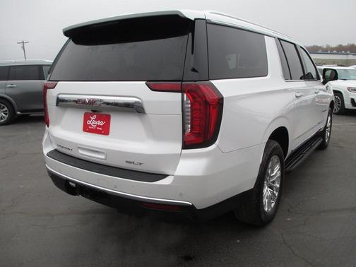 2022 GMC Yukon XL SLT