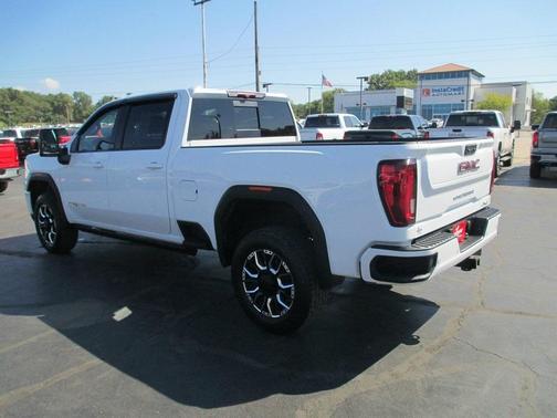 2023 GMC Sierra 2500 AT4