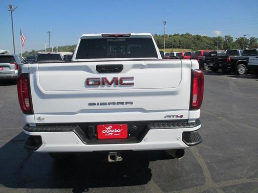 2023 GMC Sierra 2500 AT4