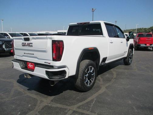 2023 GMC Sierra 2500 AT4