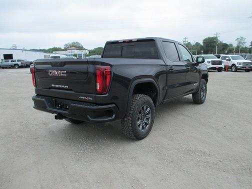 2025 GMC Sierra 1500 AT4X