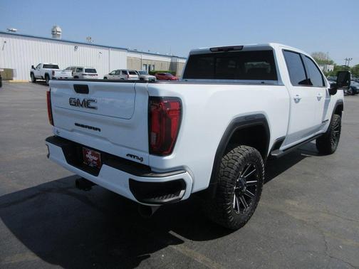 2023 GMC Sierra 2500 AT4