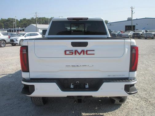 2026 GMC Sierra 2500 Denali
