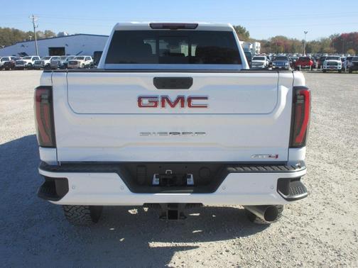 2026 GMC Sierra 2500 AT4