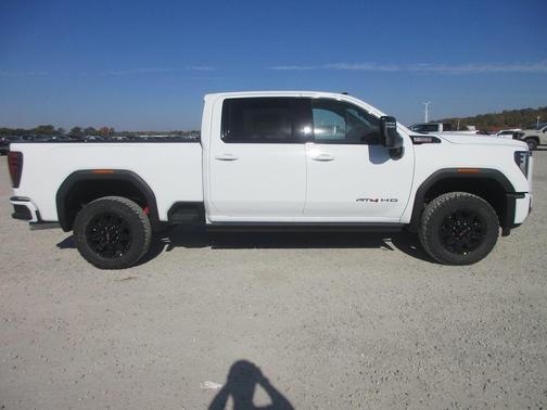 2026 GMC Sierra 2500 AT4