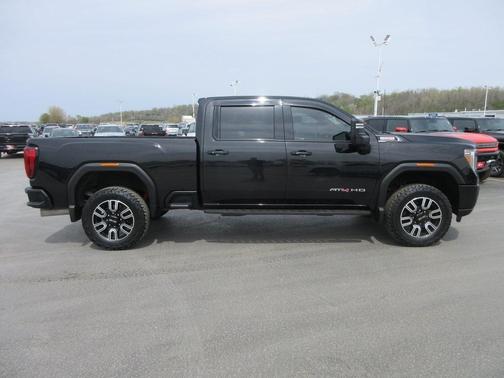2022 GMC Sierra 2500 AT4