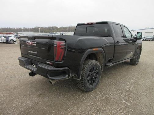 2025 GMC Sierra 2500 AT4