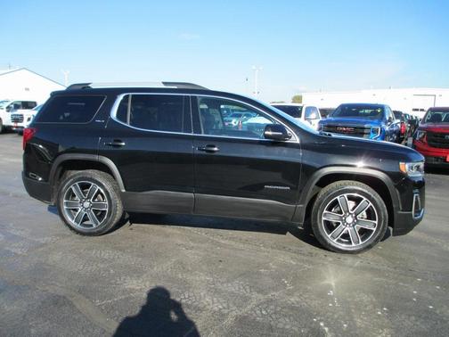2022 GMC Acadia SLT