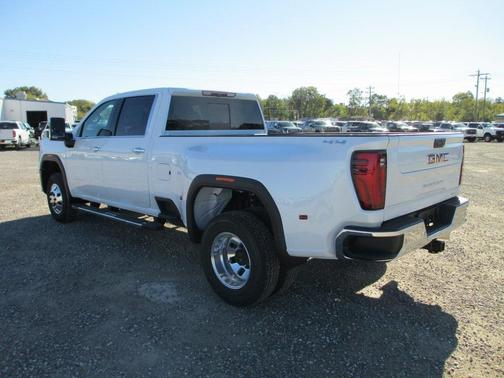 2026 GMC Sierra 3500 SLT