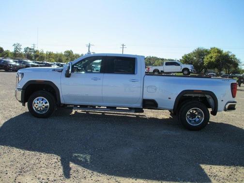 2026 GMC Sierra 3500 SLT