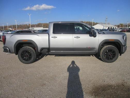 2026 GMC Sierra 2500 AT4