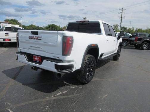 2024 GMC Sierra 2500 AT4