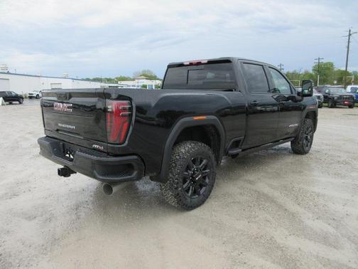 2025 GMC Sierra 2500 AT4