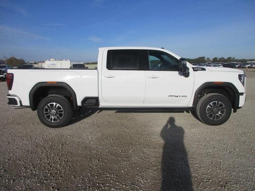 2026 GMC Sierra 2500 AT4