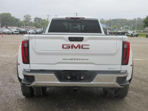 2026 GMC Sierra 3500 SLT