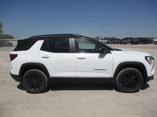 Summit White 2026 GMC Terrain Elevation