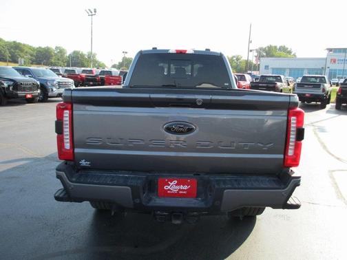 2025 Ford F-350 Lariat Super Duty