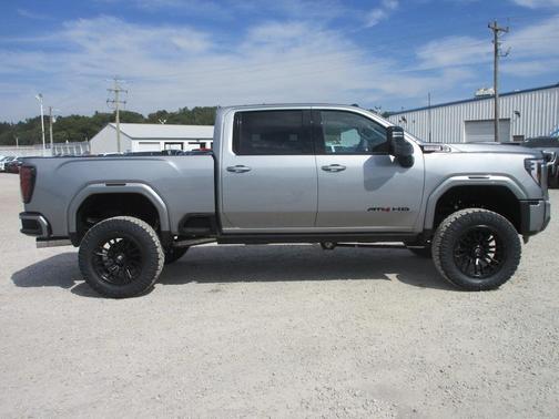 2026 GMC Sierra 2500 AT4