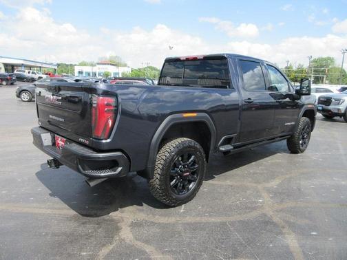 2025 GMC Sierra 2500 AT4