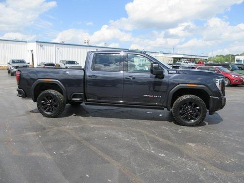 2025 GMC Sierra 2500 AT4