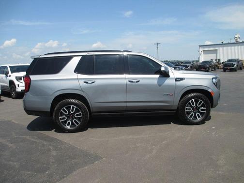 2023 GMC Yukon AT4