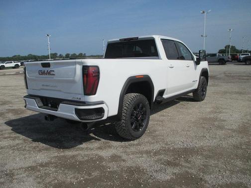 2025 GMC Sierra 2500 AT4