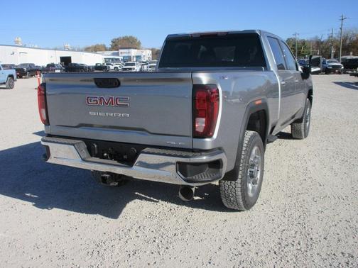 2026 GMC Sierra 3500 SLE