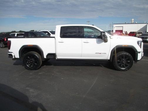 2024 GMC Sierra 2500 AT4