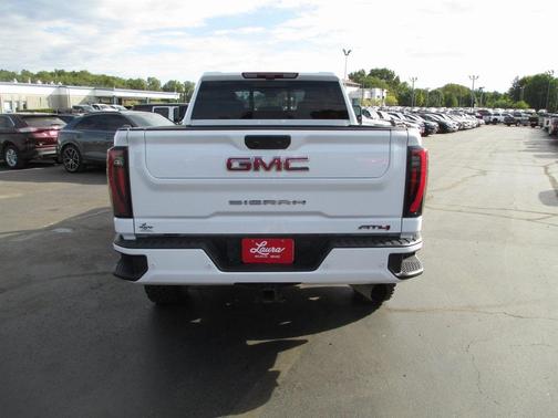 2024 GMC Sierra 2500 AT4