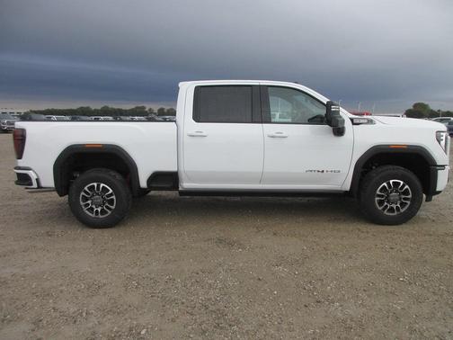 2026 GMC Sierra 2500 AT4