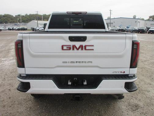 2026 GMC Sierra 2500 AT4