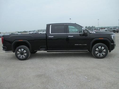 2025 GMC Sierra 3500 Denali