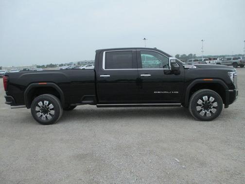 2025 GMC Sierra 3500 Denali