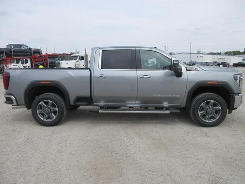 2025 GMC Sierra 2500 SLT