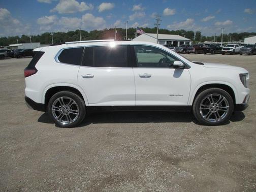 2025 GMC Acadia Denali