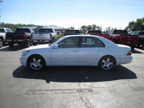 2005 Lexus LS 430